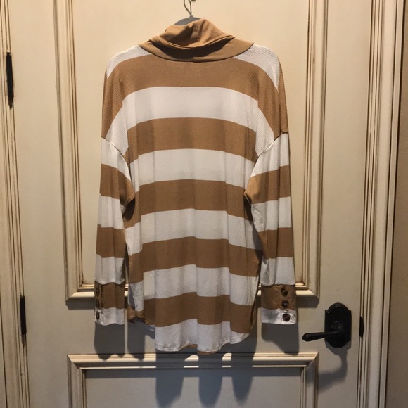 LuLaRoe Aubrey 2XL - Picture 5 of 5